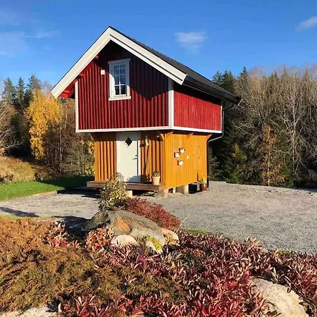 Unik Overnatting I Stabbur/Minihus Lunde  Exterior photo